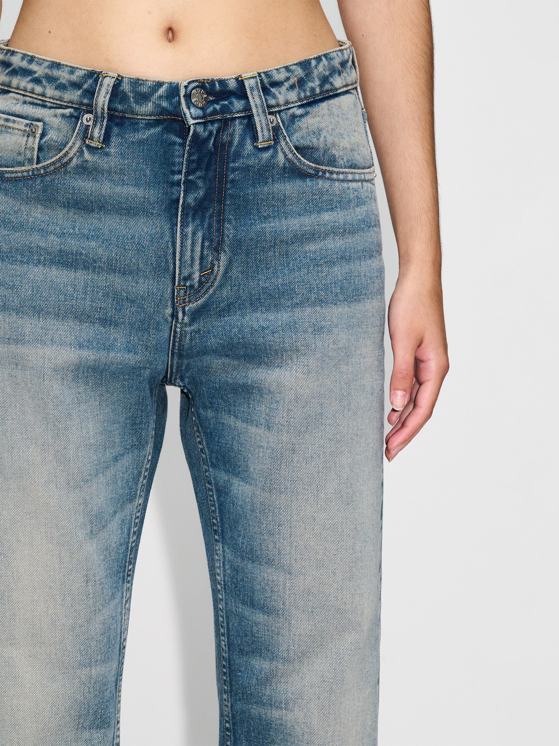 HOPE Easy Jeans Mid Blue Dirty - Image 3