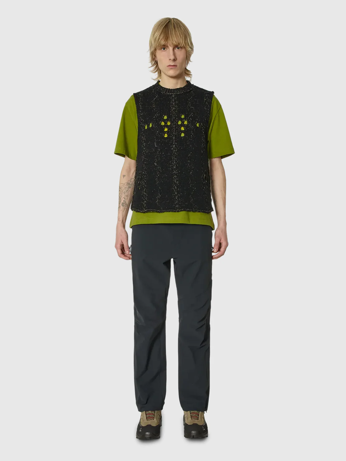 ROA Cable Roundneck Vest Black - Image 4