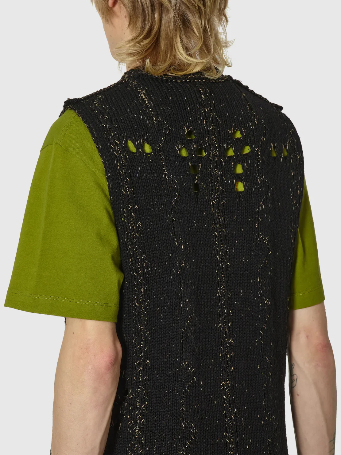 ROA Cable Roundneck Vest Black - Image 6