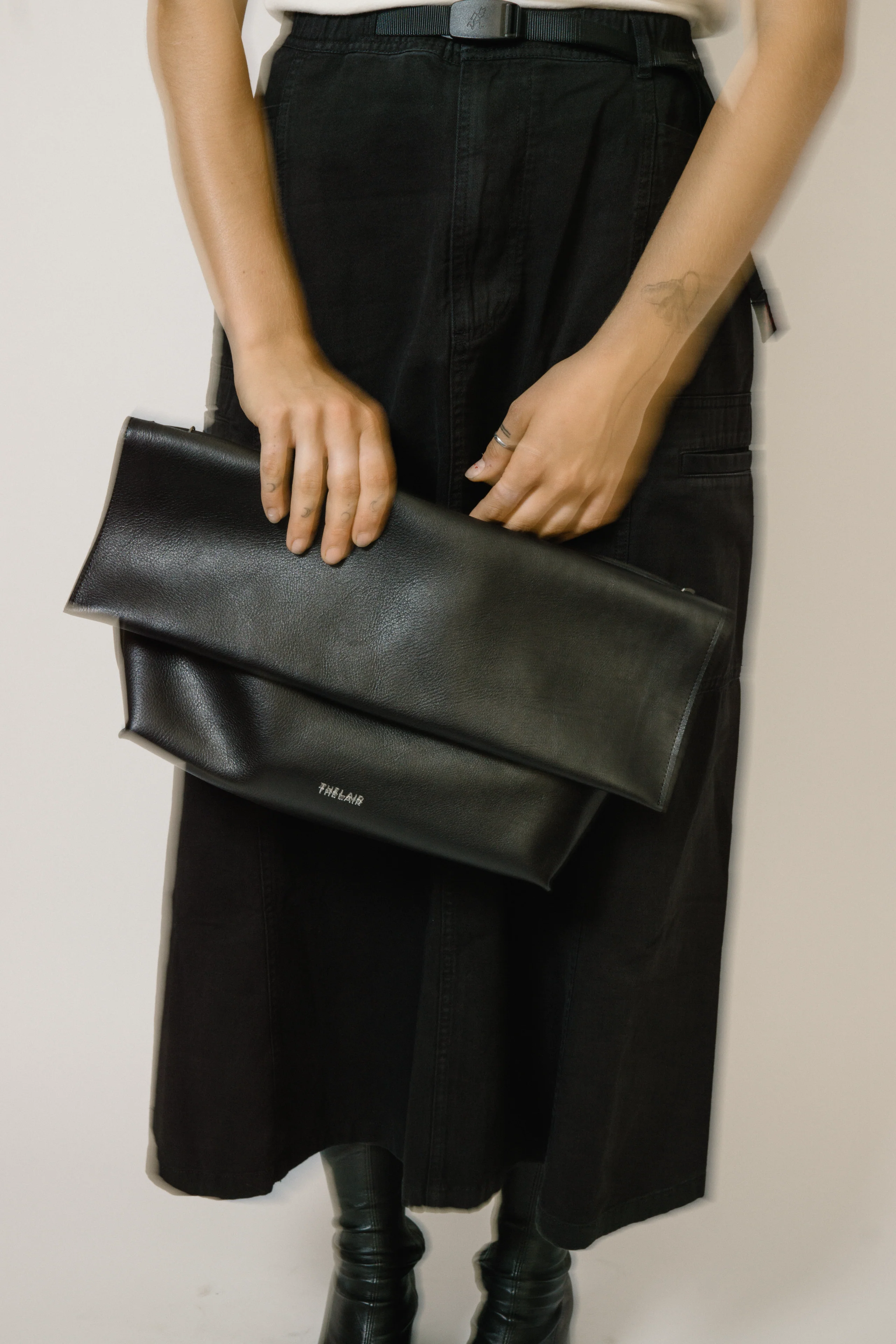 The Lair Camille Pouch Large Black - Image 11