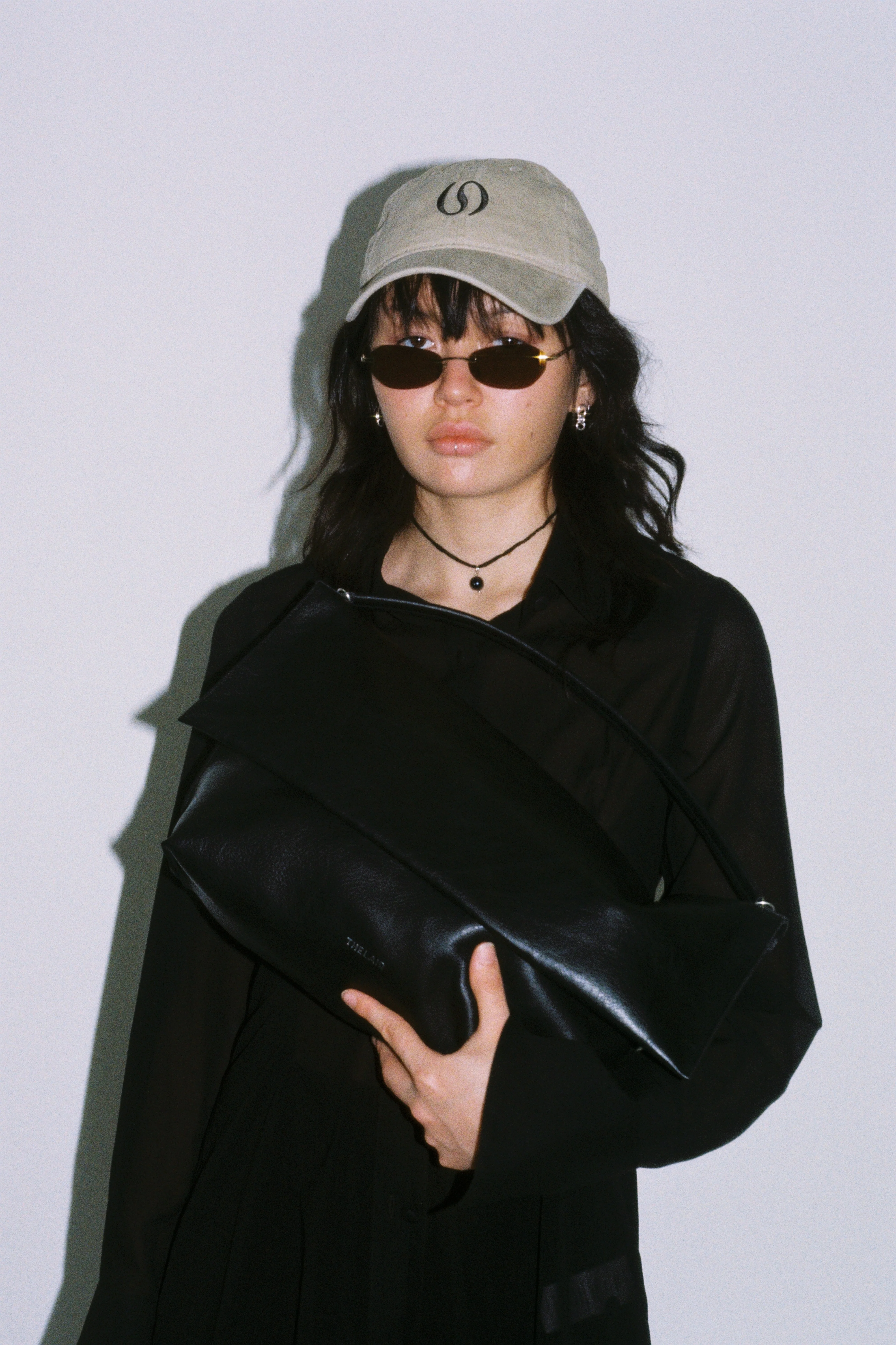 The Lair Camille Pouch Large Black - Image 6