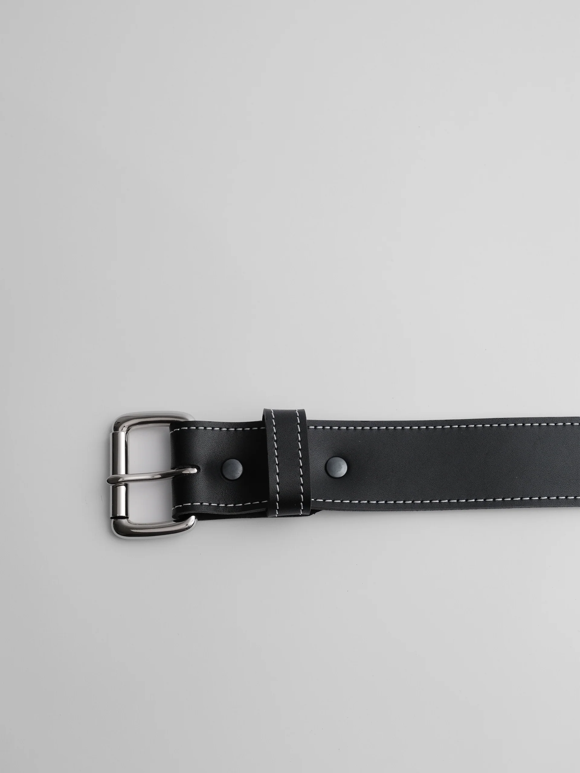 The Lair Jeet White Stitch Belt - Image 3