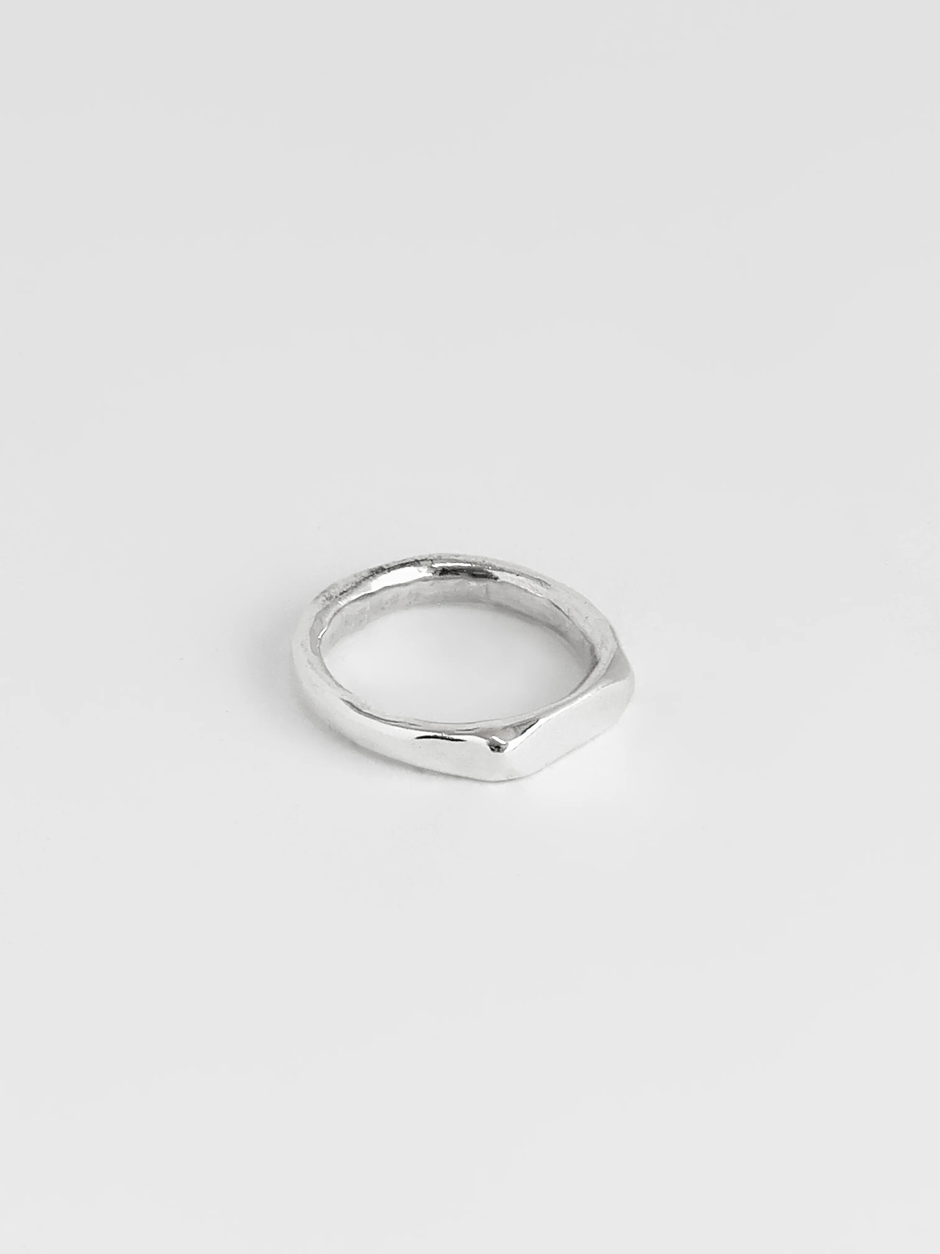 The Lair Jewellery Mizumi Ring Silver - Image 3